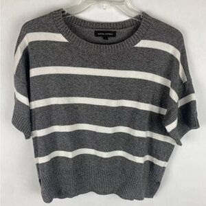 Banana Republic Sweater Womens Small Gray White Striped Short Sleeve Botton